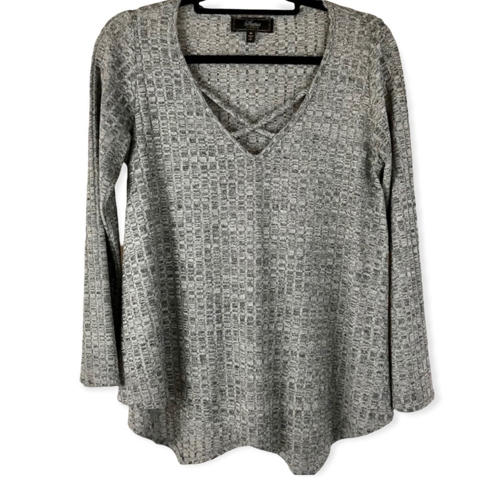 Medium Gray Waffle-Knit V-Neck Long Sleeve Top